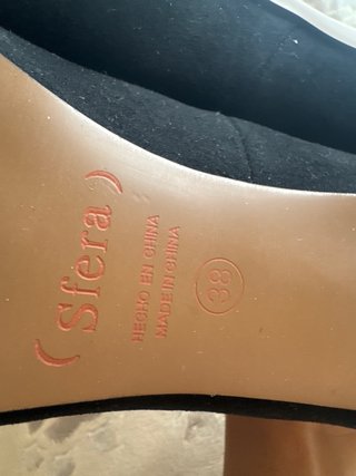 Zapatos de tacón negros con brillos