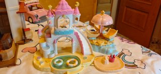 Set Sylvanian Families: Casa, Colegio y Tío Vivo