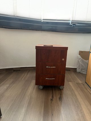 Cajonera de escritorio con ruedas