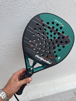 Pala Bullpadel Hack 04 Hybrid
