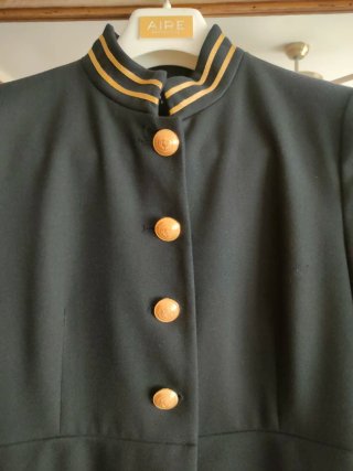 Chaqueta estilo Militar Zara Azul Marino y Dorado.