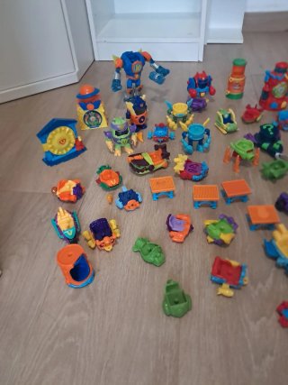 Vehiculos/robots/accesorios Superzings/Superthings