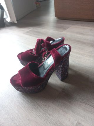 Sandalias de Plataforma Terciopelo Rojo