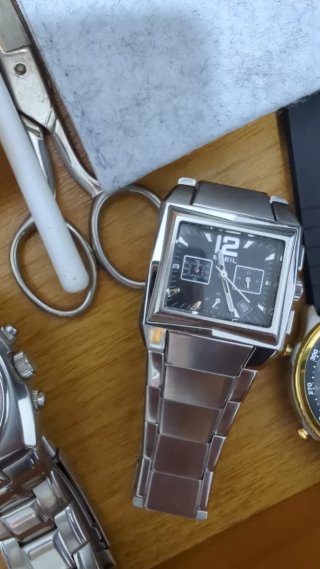 Reloj Breil Plateado con Esfera Negra
