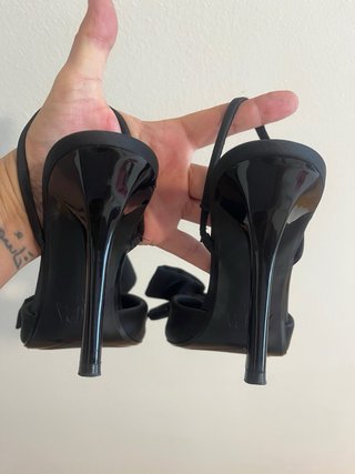 Zapatos de tacón Zara negros