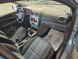 Ford Focus resstreno 1.6 gasolina,solo 31.000km