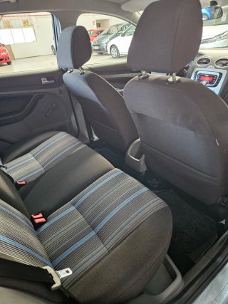 Ford Focus resstreno 1.6 gasolina,solo 31.000km