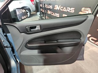 Ford Focus resstreno 1.6 gasolina,solo 31.000km