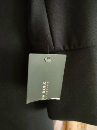 Chaqueta estilo Militar Bordado ZARA. Sin estrenar