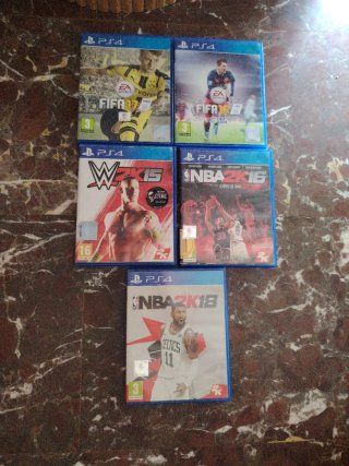 Lote 5 Juegos PS4: FIFA 17, 16, WWE 2K15, NBA 2K16