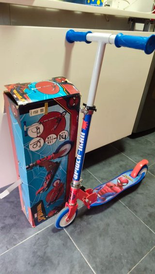 Patinete Plegable Spiderman