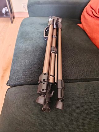 Trípode Hama: altura máxima 153 cm