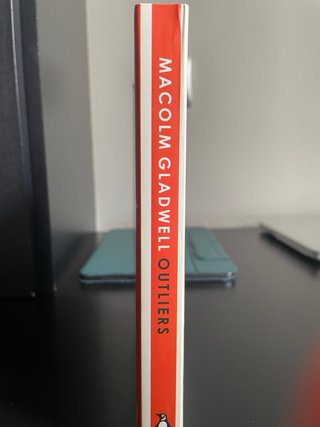 Libro: Outliers, en inglés