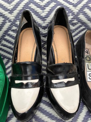 Lote de 4 pares de zapatos talla 35