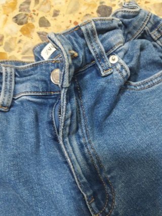 Pantalones vaqueros Zara azules