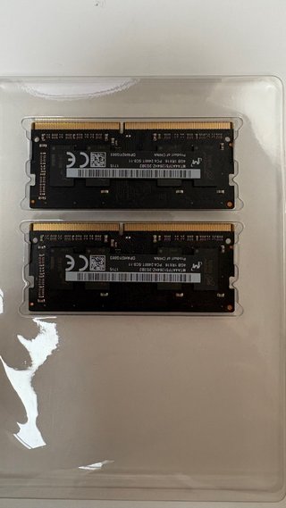 2x 4GB DDR4-2400 SO-DIMM Módulos RAM