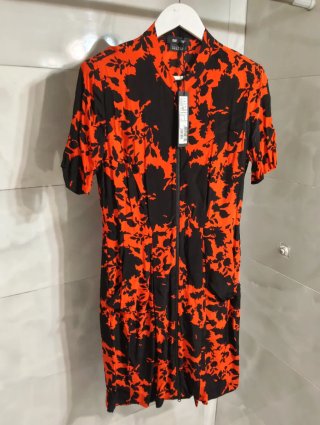 Vestido sin estrenar y con etiqueta