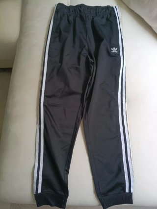 Pantalón Adidas Negro