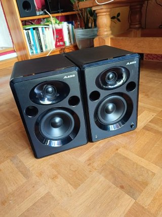 Altavoces Alesis Elevate 5 MKII