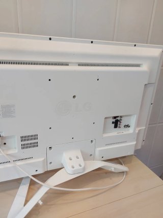 Televisión LED smart TV, LG 42 pulgadas con avería