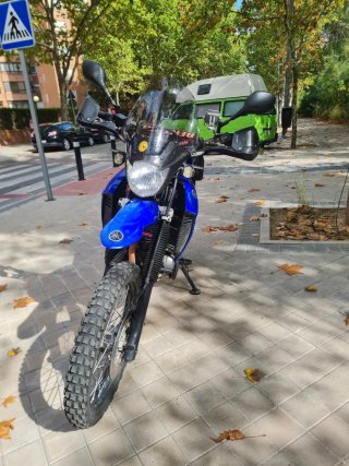 Yamaha XT660R Enduro Azul y Negra