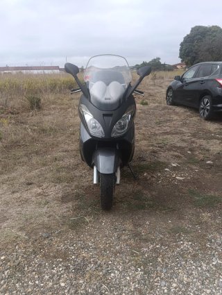 Aprilia Arrecife 125cc Maxi Scooter Gris