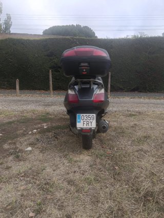 Aprilia Arrecife 125cc Maxi Scooter Gris