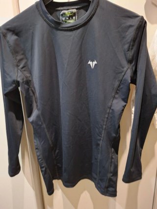 Camiseta deportiva Flowing negra Talla L