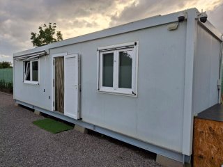 Caseta panel sándwich