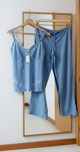 Pijama bordado azul Talla XS
