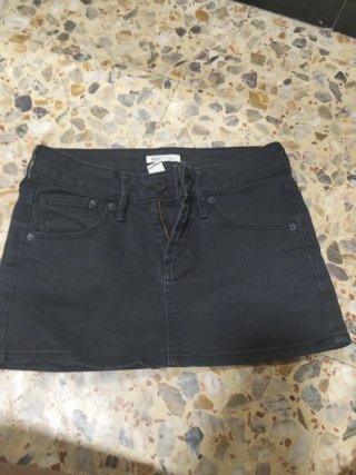 Falda vaquera negra H&M