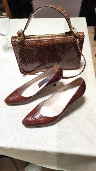 Bolso y zapatos a juego piel serpiente