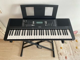 Teclado Yamaha PSR E373