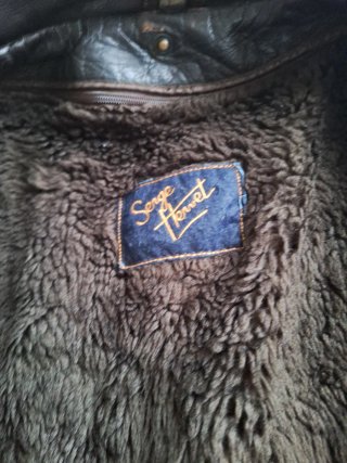 Chaqueta de cuero marrón