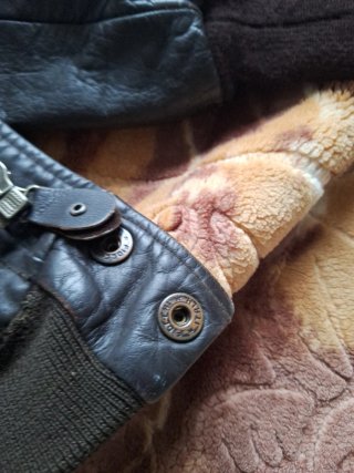 Chaqueta de cuero marrón