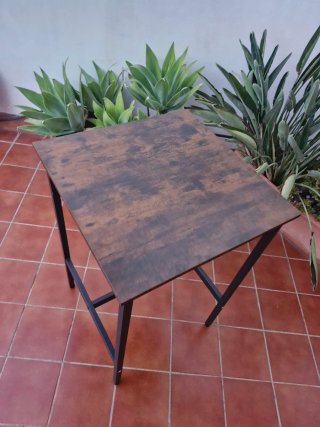 Mesa alta, bar, cocina, salón, dormitorio