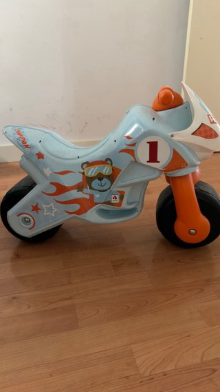 Moto correpasillos infantil