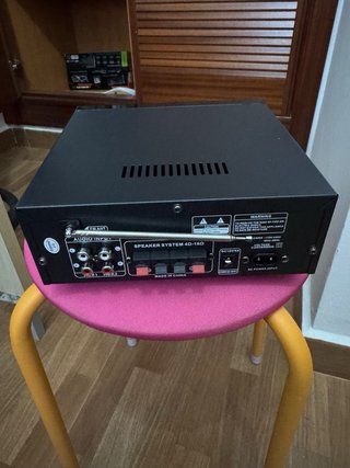 Akai AK55 Amplificador Bluetooth