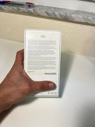 iPhone 6 plateado con caja original – Para reparar
