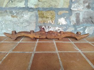Yugo de madera antiguo