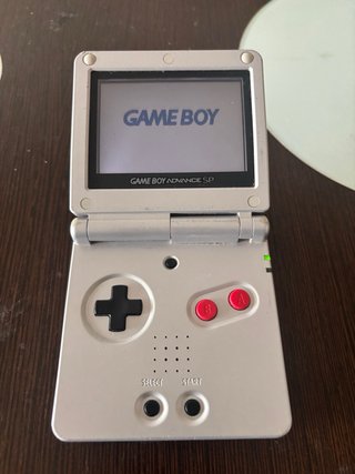 Game Boy SP Nintendo NES + Cargador