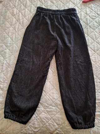 Pantalón Negro bombacho de pana Zara 7 años