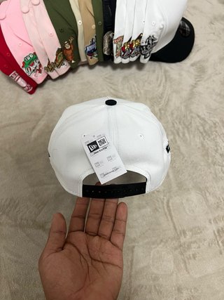 Gorra New Era 9FORTY Blanca y Negra
