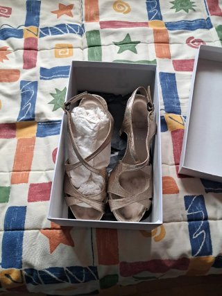 Sandalias Plumers Doradas