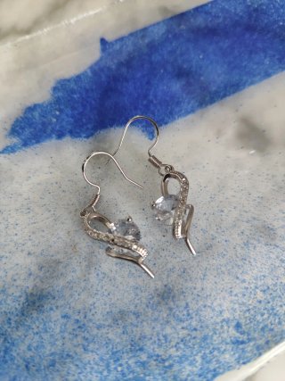 Pendientes fiesta con brillantes.
