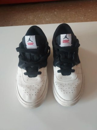 Zapatillas Jordan Niñ@s Talla 38.5