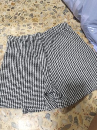 Falda pantalón cuadros blanco y negro