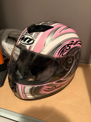 Casco de Moto MT Helmets Rosa y Gris