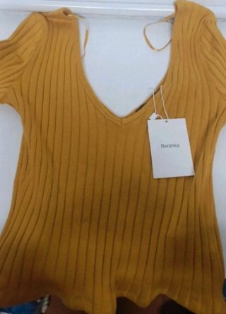 Jersey crop Bershka talla M/L