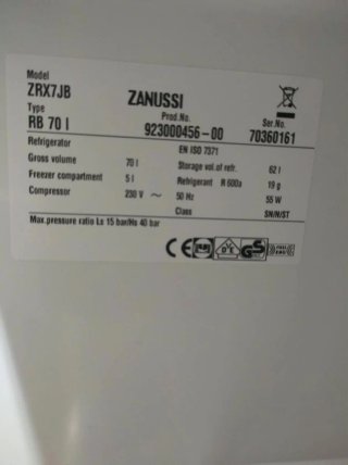 Nevera Zanussi pequeña